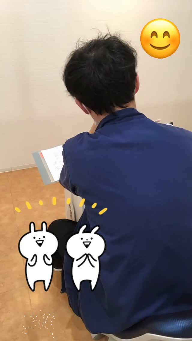 先生がお勉強している姿、写真撮らせてもらいました😍
歯根端切除のお勉強中です✨
患者様により良い治療が出来るように頑張ります🥰

#アピコ#歯根端切除#歯科#歯科衛生士